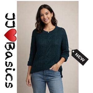 NWT Bluish green crewneck cuffed sleeves knit sweater